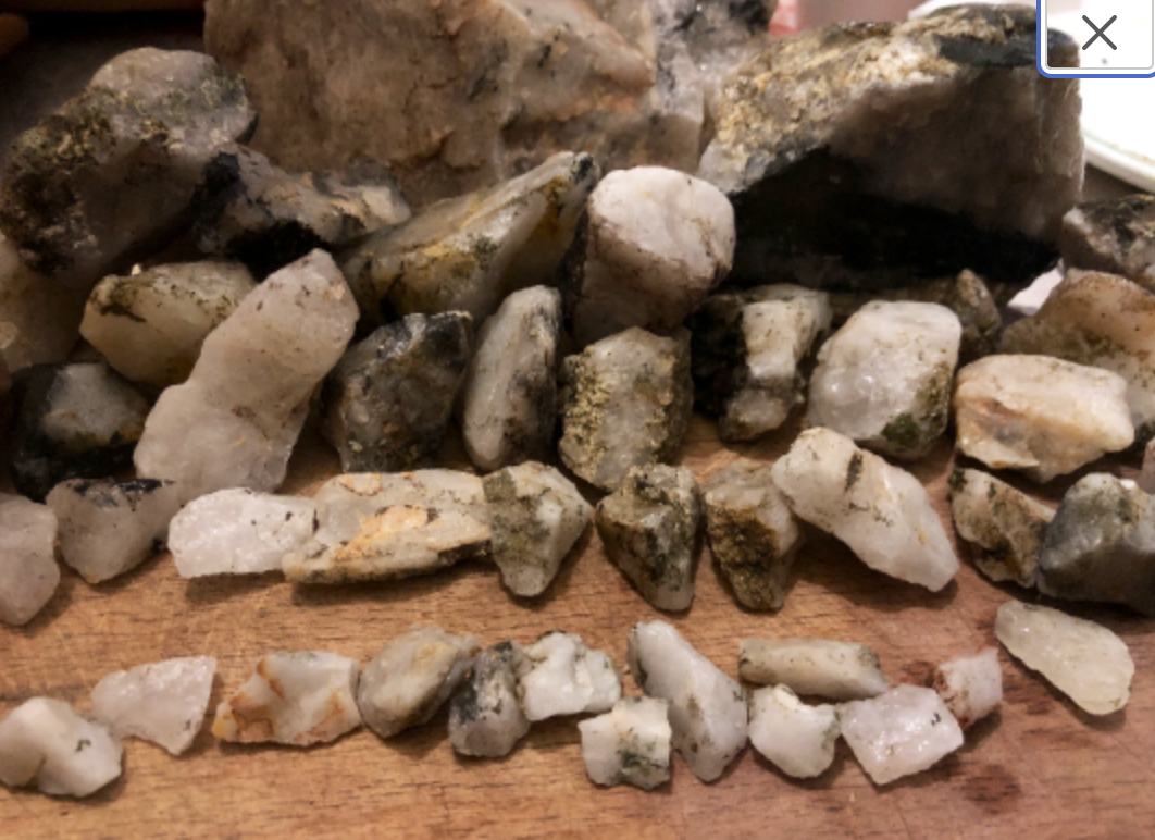100g of Quartz - a perfect crystal for you terrarium